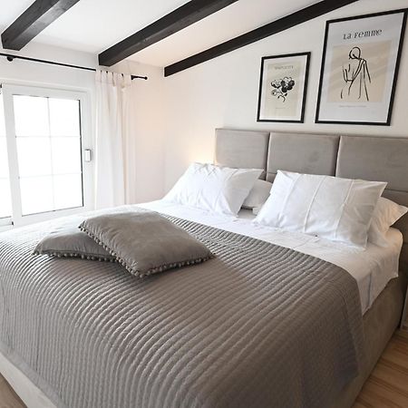 Apartment Kokolo Sea View Hvar Hvar Town Esterno foto